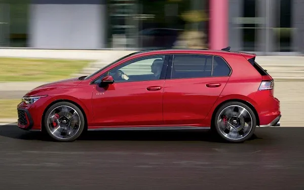 Novo Golf GTI 2025 é confirmado pela Volkswagen no Brasil